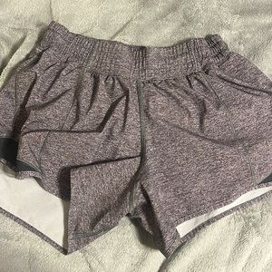 lululemon size 6 4”